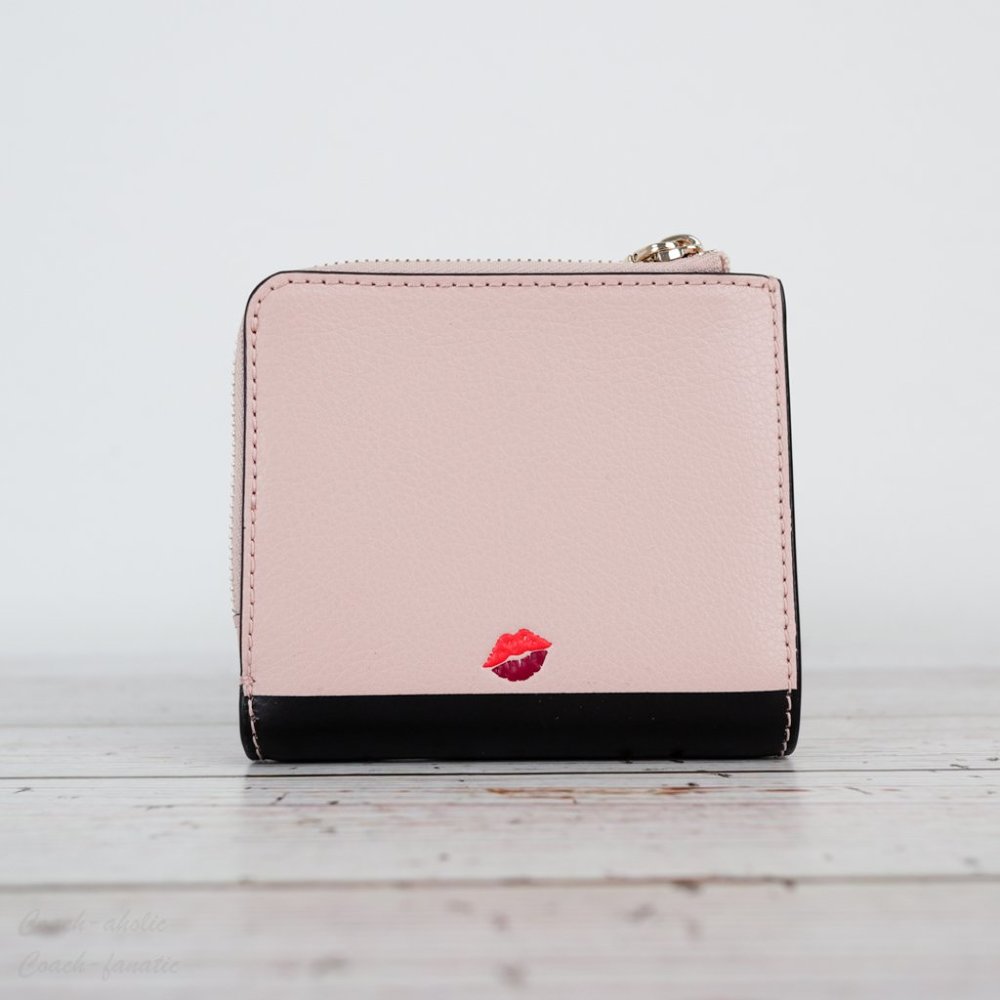 NWT Disney x Kate Spade Minnie Duffle Bag & Wallet - Picture 3 of 16